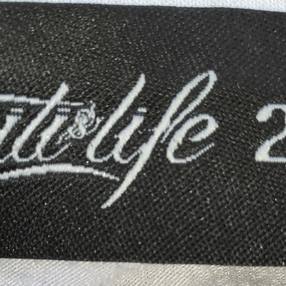 Sleeveless Top - Picture 3 of 3